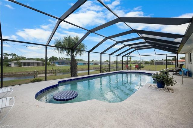 155 Caddy RD, Rotonda West, FL 33947