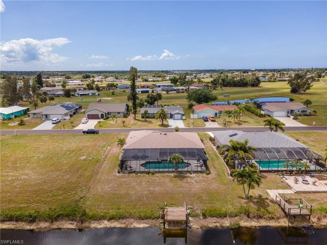 155 Caddy RD, Rotonda West, FL 33947