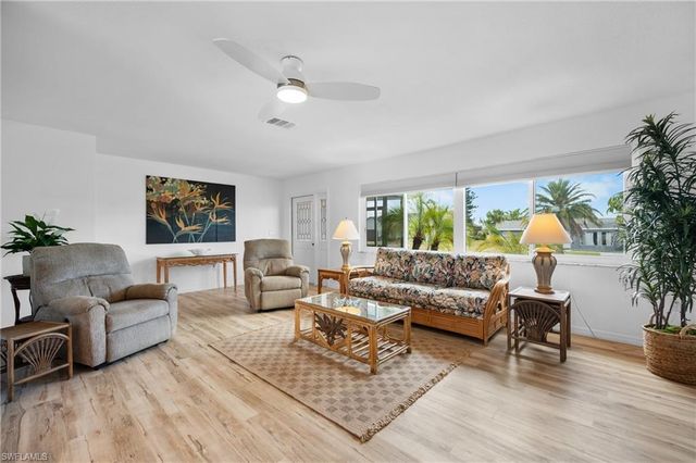 155 Caddy RD, Rotonda West, FL 33947