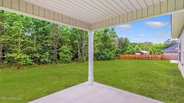 5014 Fox Glen Drive, Jackson, MS 39212