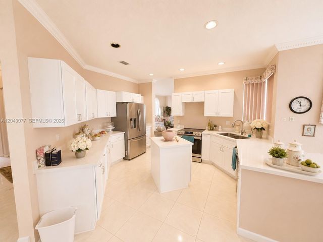 17471 SW 12th Street, Pembroke Pines, FL 33029