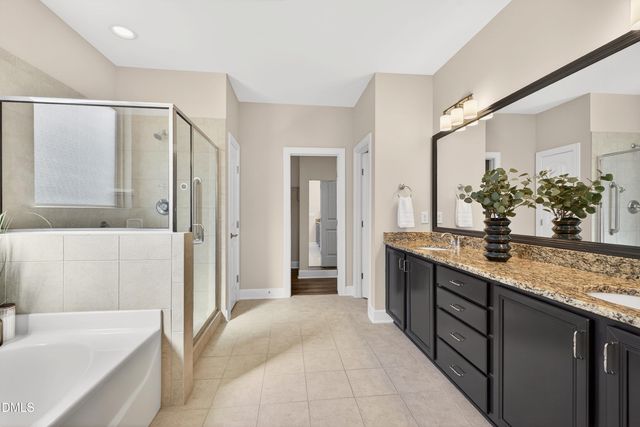 836 Boone Ridge Lane, Cary, NC 27519