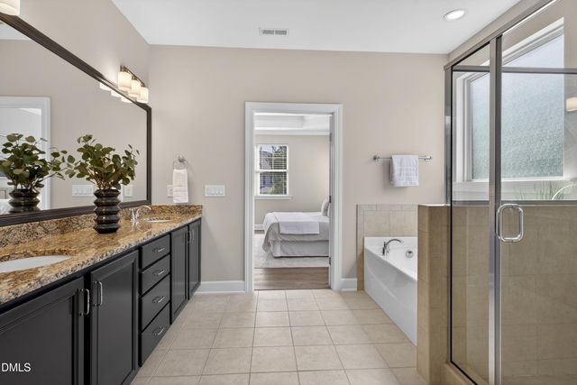 836 Boone Ridge Lane, Cary, NC 27519