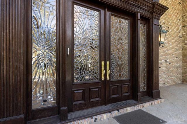 721 W Miracle Strip Pkwy, Mary Esther, FL 32569