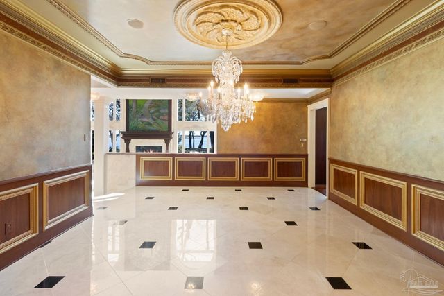 721 W Miracle Strip Pkwy, Mary Esther, FL 32569