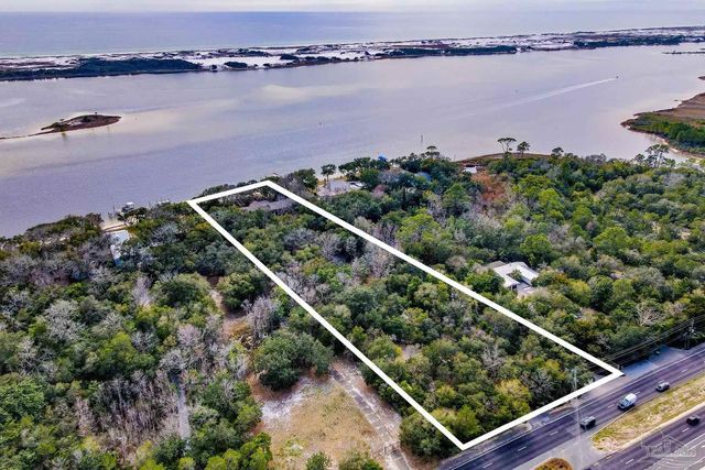 721 W Miracle Strip Pkwy, Mary Esther, FL 32569