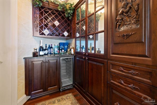 721 W Miracle Strip Pkwy, Mary Esther, FL 32569