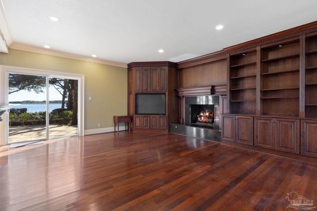 721 W Miracle Strip Pkwy, Mary Esther, FL 32569