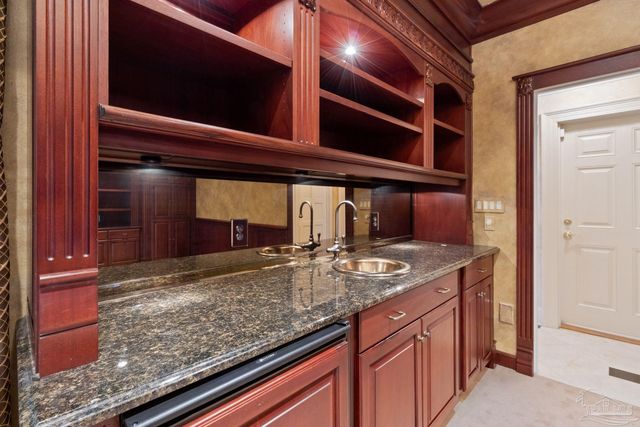 721 W Miracle Strip Pkwy, Mary Esther, FL 32569