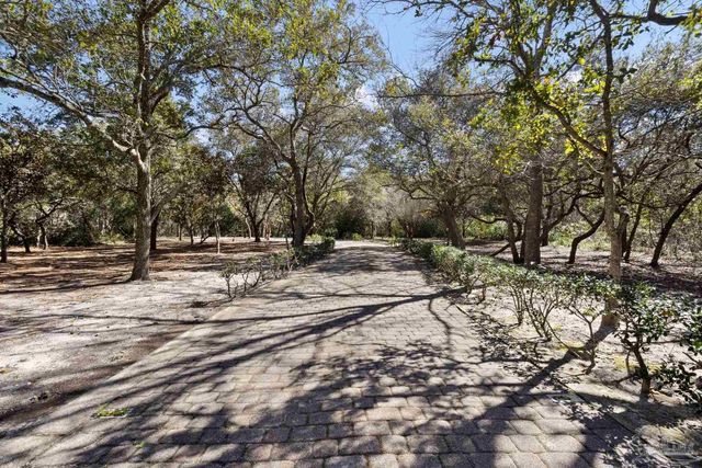 721 W Miracle Strip Pkwy, Mary Esther, FL 32569