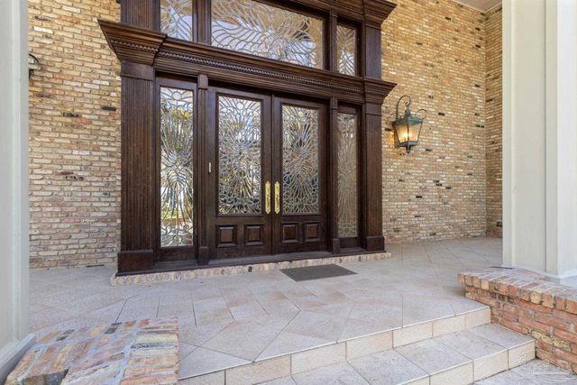 721 W Miracle Strip Pkwy, Mary Esther, FL 32569