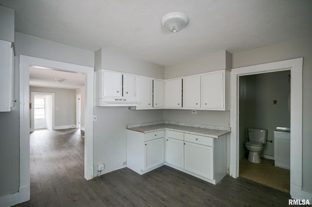 2505 W HUMBOLDT Drive, Peoria, IL 61605