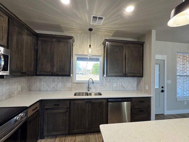 223 Blakely Ln, Fletcher, OK 73541