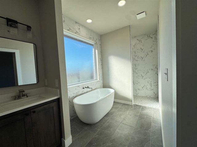 223 Blakely Ln, Fletcher, OK 73541