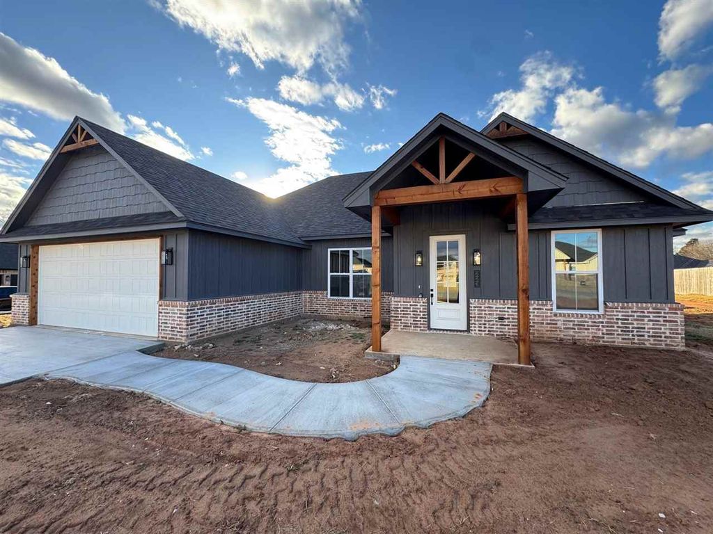 223 Blakely Ln, Fletcher, OK 73541