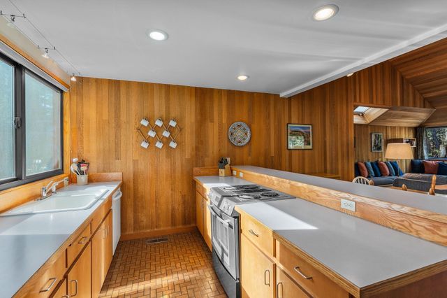 13668 Owls Clover RH 3, Black Butte Ranch, OR 97759