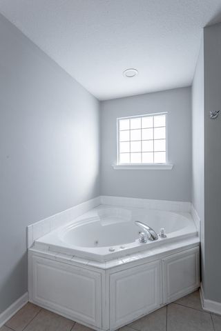 946 Fuller Glen Circle, Chattanooga, TN 37421