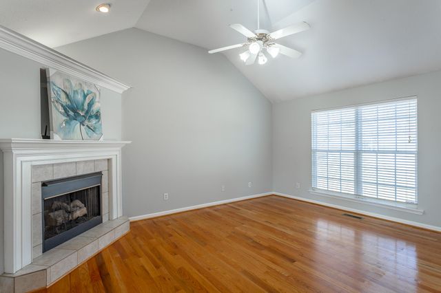 946 Fuller Glen Circle, Chattanooga, TN 37421