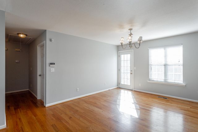 946 Fuller Glen Circle, Chattanooga, TN 37421