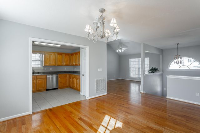 946 Fuller Glen Circle, Chattanooga, TN 37421