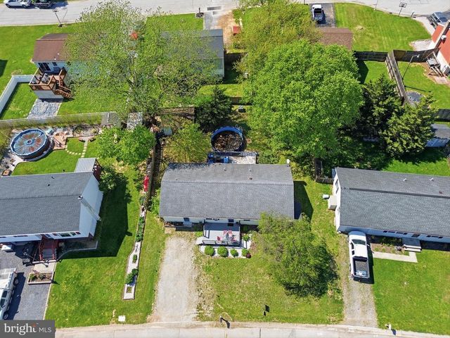 34 BONNIEFIELD CIR, Gettysburg, PA 17325