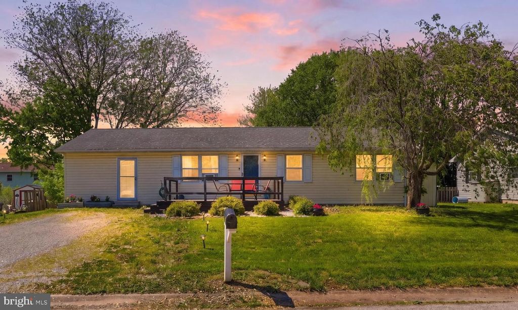 34 BONNIEFIELD CIR, Gettysburg, PA 17325