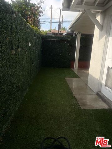 6813 Haywood Street, Tujunga (los Angeles), CA 91042