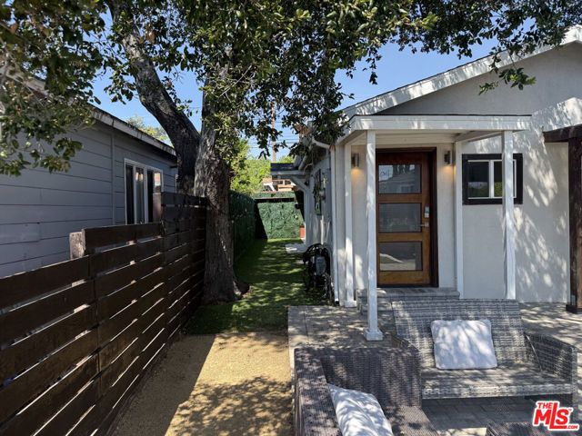6813 Haywood Street, Tujunga (los Angeles), CA 91042