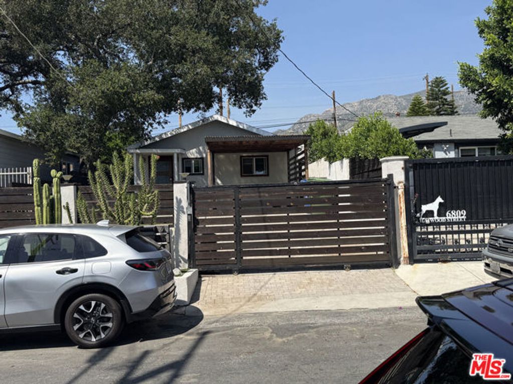 6813 Haywood Street, Tujunga (los Angeles), CA 91042