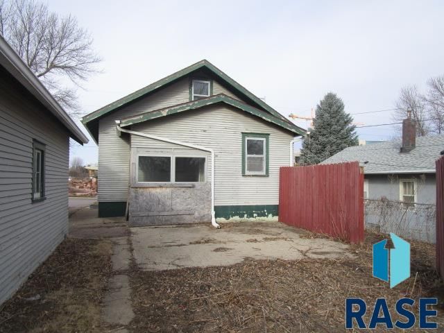 1506 S Cliff Ave Avenue, Sioux Falls, SD 57105