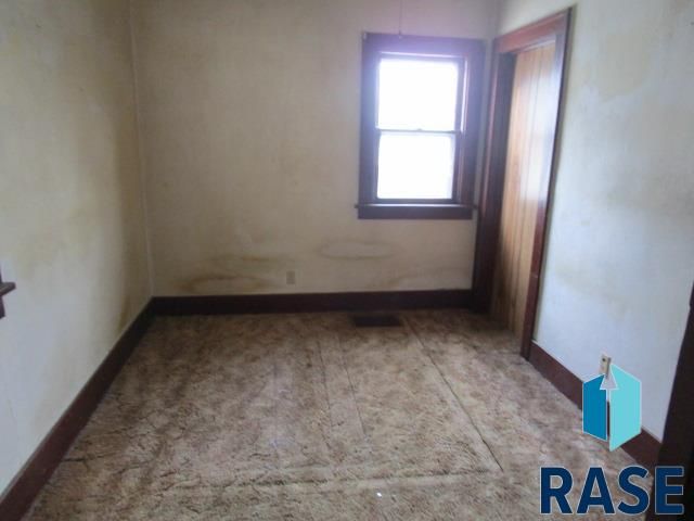 1506 S Cliff Ave Avenue, Sioux Falls, SD 57105