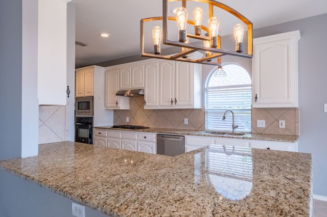 10137 Red Bluff Drive, Fort Worth, TX 76177