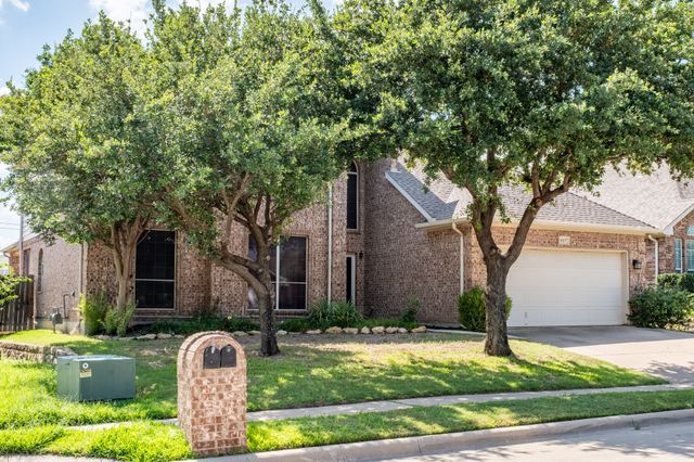 10137 Red Bluff Drive, Fort Worth, TX 76177