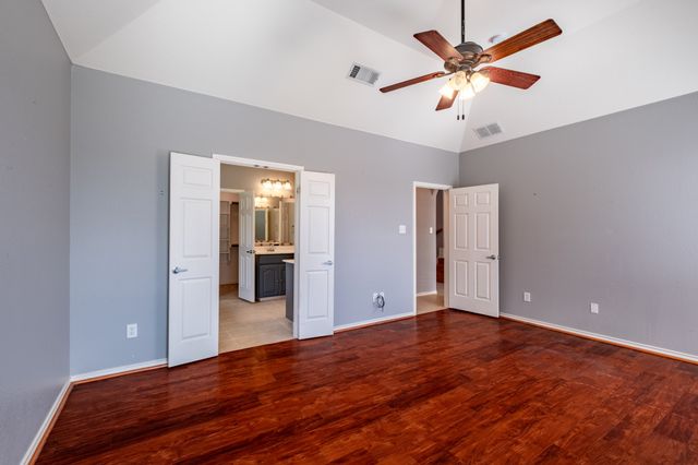 10137 Red Bluff Drive, Fort Worth, TX 76177