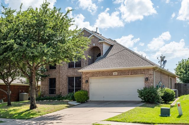 10137 Red Bluff Drive, Fort Worth, TX 76177