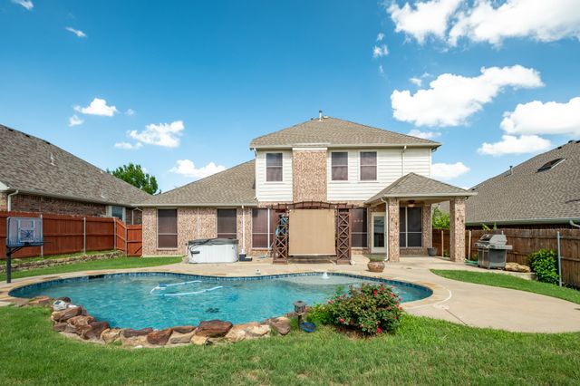 10137 Red Bluff Drive, Fort Worth, TX 76177