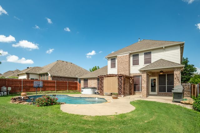 10137 Red Bluff Drive, Fort Worth, TX 76177