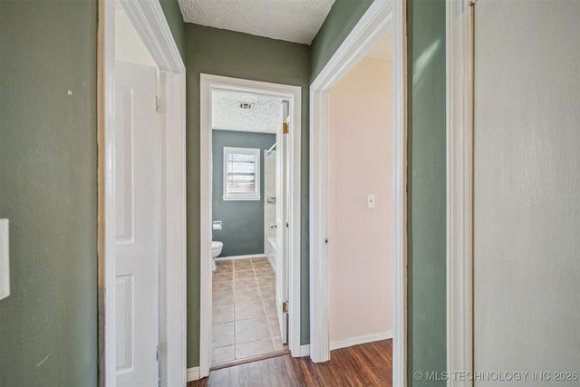 1120 Cottonwood Court, Pryor, OK 74361