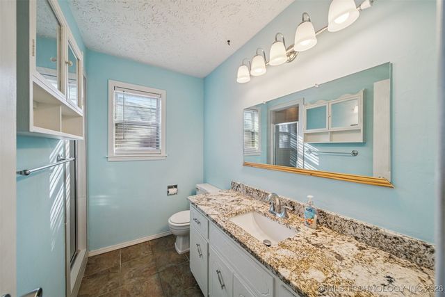 1120 Cottonwood Court, Pryor, OK 74361