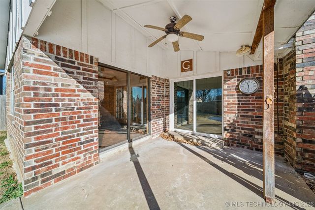 1120 Cottonwood Court, Pryor, OK 74361