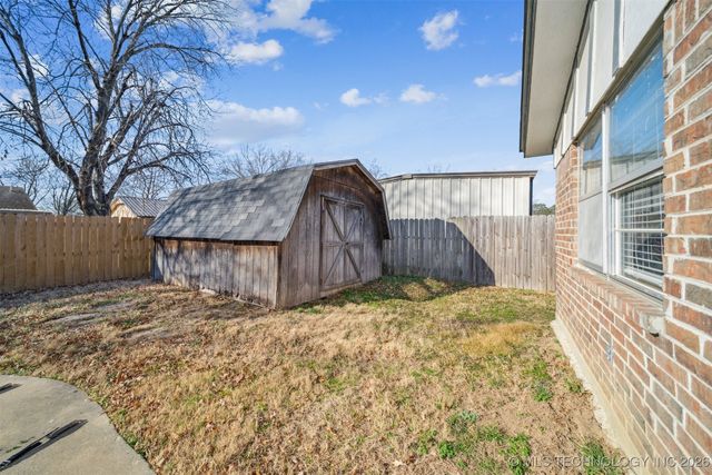 1120 Cottonwood Court, Pryor, OK 74361