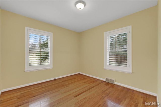 9553 Park Lane, Ladue, MO 63124