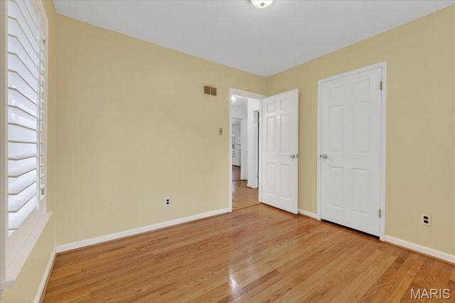 9553 Park Lane, Ladue, MO 63124