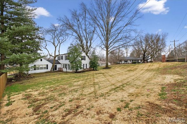 9553 Park Lane, Ladue, MO 63124