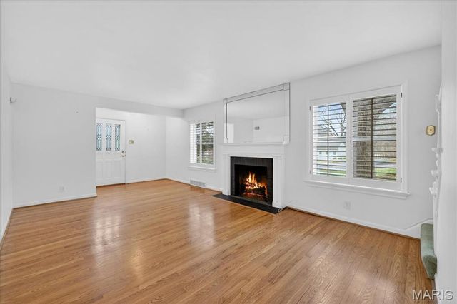 9553 Park Lane, Ladue, MO 63124