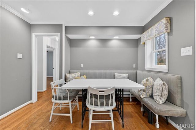 9553 Park Lane, Ladue, MO 63124