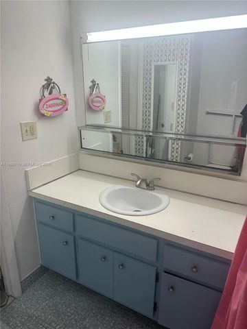 16410 Miami Dr 406, North Miami Beach, FL 33162