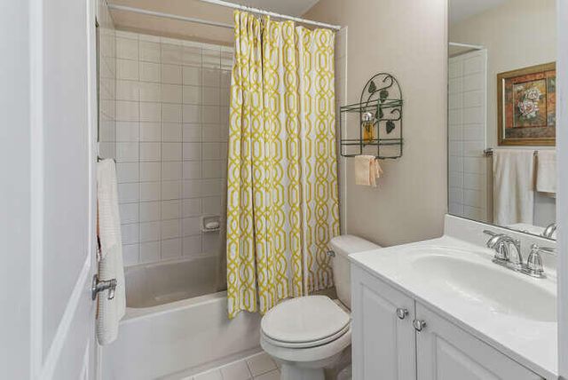 7401 Sarentino Lane 211, Boynton Beach, FL 33437