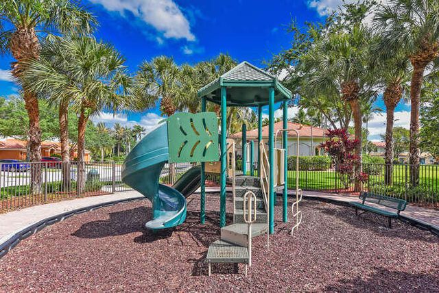 7401 Sarentino Lane 211, Boynton Beach, FL 33437