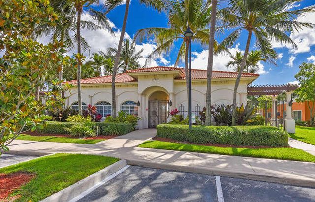 7401 Sarentino Lane 211, Boynton Beach, FL 33437